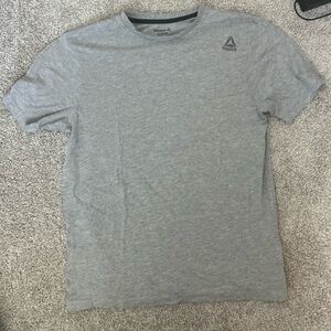 Reebok gray tshirt size medium